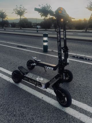 Kukirin G2 2025 con vinilos KTM