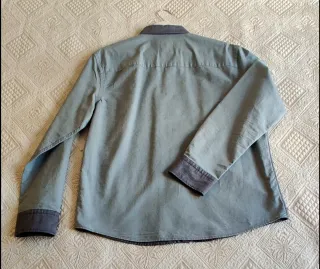 Camisa vaquera patchwork de Zara.