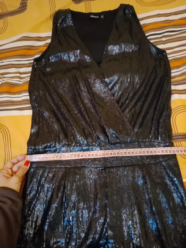 Mono brillante nuevo