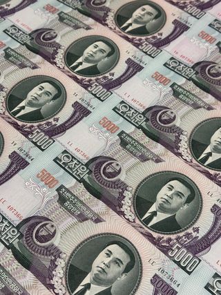 Uncut Sheet 5.000 Won North Korea 2006 Banknote