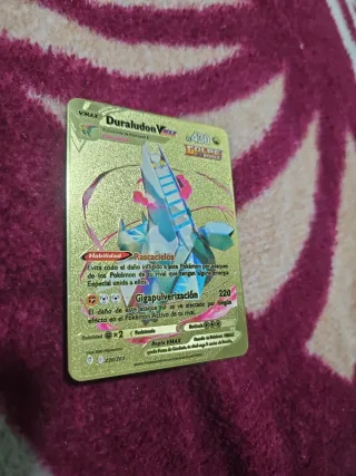 Tarjeta Pokémon Dorada