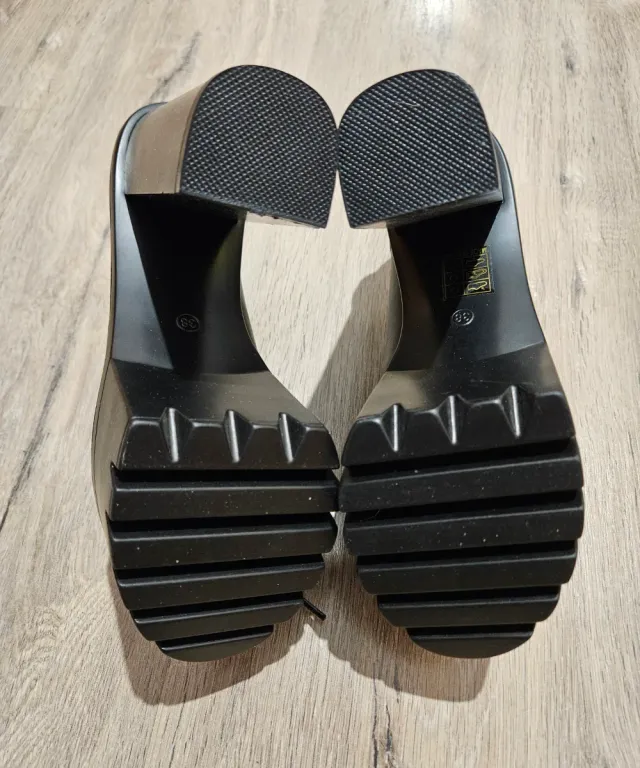 Hola    Botas de tacón negras talla 38