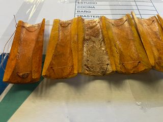 Placa decorativa tallada a mano