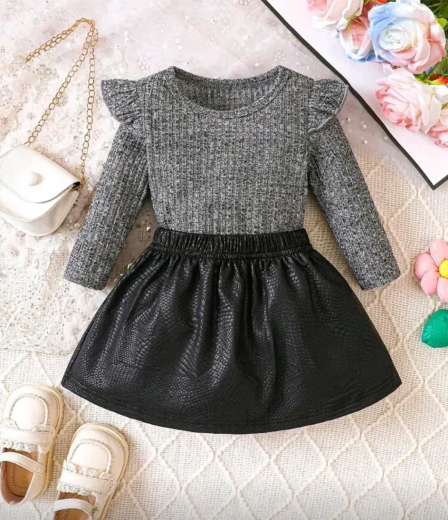 Set ragazza: top grigio e gonna nera