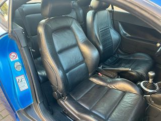 Audi TT 2002 tel 666217952