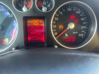 Audi TT 2002 tel 666217952