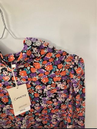 Vestido floral Mango