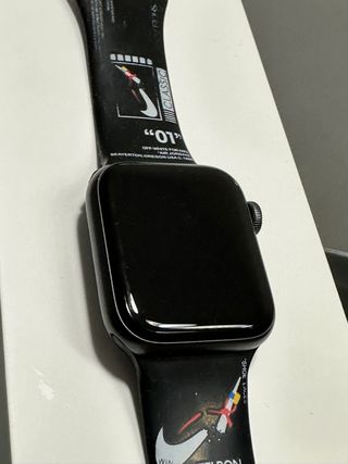 Apple Watch SE 40mm Space Gray GPS