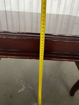 Mesa de centro de madera oscura