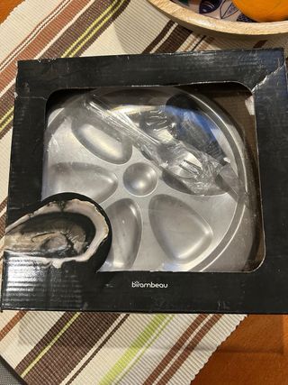 Plato acero para comer ostra cuchillo y tenedores