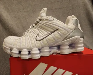 Nike Shox Plata y Blanco