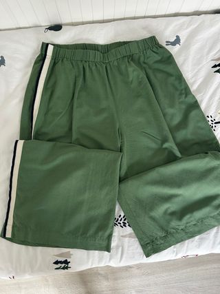 Pantalón palazzo verde Primark talla L
