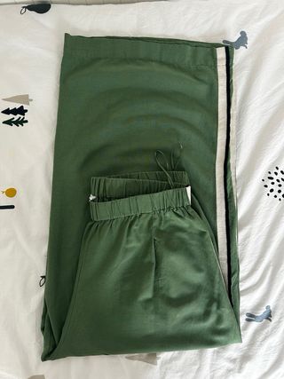 Pantalón palazzo verde Primark talla L