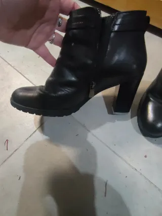 Stivaletti neri eleganti