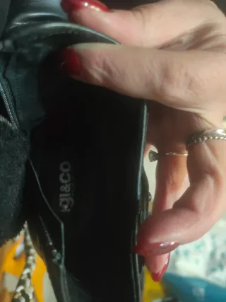 Stivaletti neri eleganti