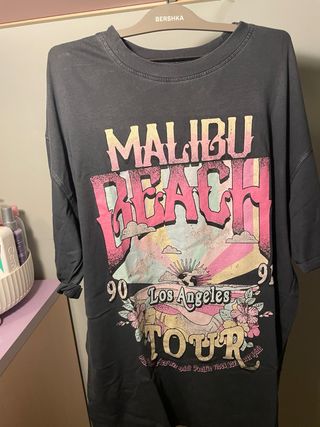 Camiseta Bershka Malibu Beach Tour