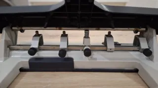 Perforadora Leitz AKTO 5114