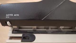Perforadora Leitz AKTO 5114