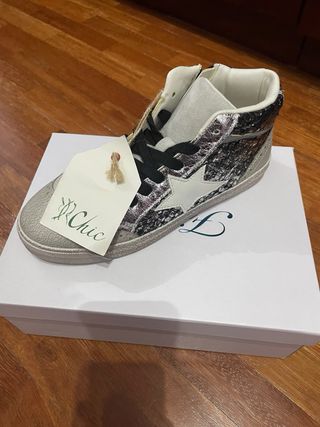 Zapatillas Findlay Plata y Blanco Talla 36