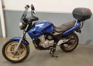 Honda CB500 año 2000.