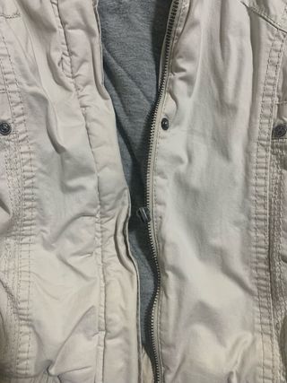 Abrigo Bershka Beige con Capucha y Borrego