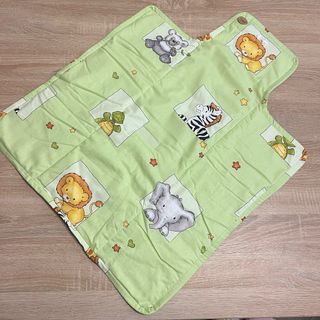 Cambiador de bebé impermeable con león