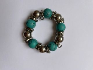Pulsera piedras turquesa y eslabones plateados
