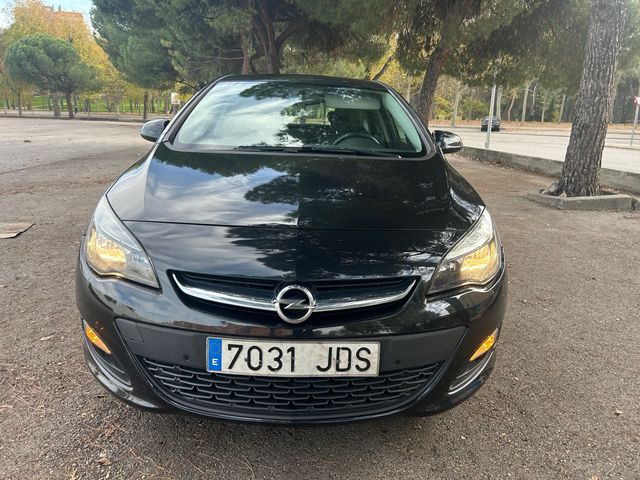 Opel Astra 1.6CDTI 110CV AŃO 2015 ETIQ C