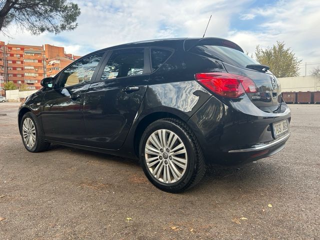 Opel Astra 1.6CDTI 110CV AŃO 2015 ETIQ C