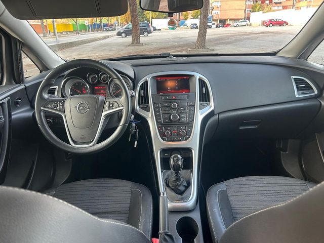 Opel Astra 1.6CDTI 110CV AŃO 2015 ETIQ C