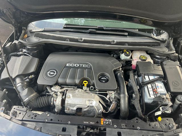 Opel Astra 1.6CDTI 110CV AŃO 2015 ETIQ C