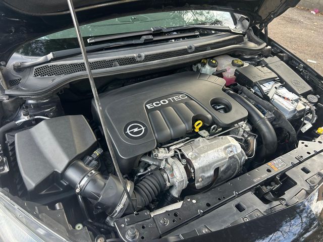 Opel Astra 1.6CDTI 110CV AŃO 2015 ETIQ C