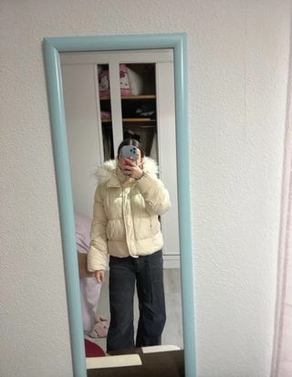 Abrigo acolchado Bershka beige