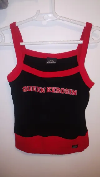 Chaqueta y camiseta de punto pinup negra y roja