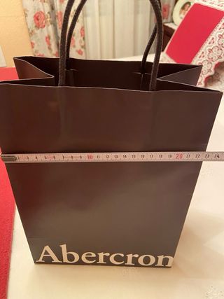 Bolsa de cartón Abercrombie & Fitch marrón