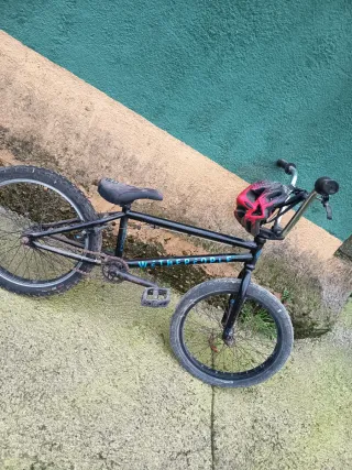 Bicicleta BMX We The People