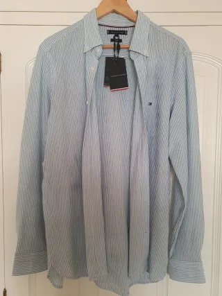 Camisa Tommy Hilfiger Rayas Talla L SIN ESTRENAR