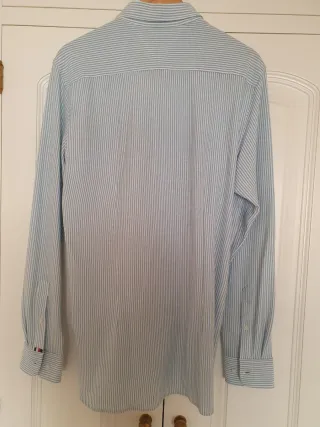 Camisa Tommy Hilfiger Rayas Talla L SIN ESTRENAR