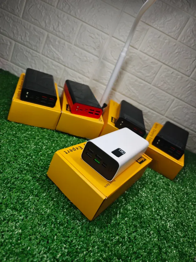 Banco de energia Hinno 5 modelos de 50000 Ah