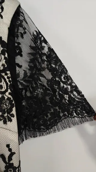 Vestido encaje negro y blanco