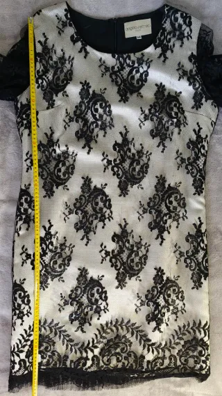 Vestido encaje negro y blanco