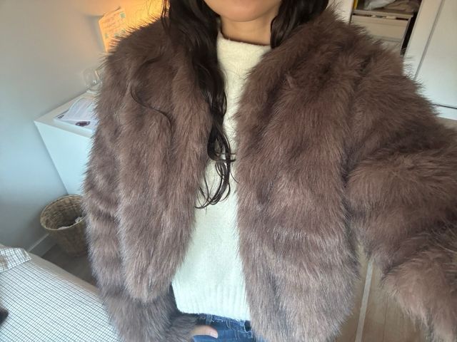 Abrigo de pelo sintético marrón/gris