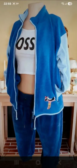 Chaqueta polar azul cómoda y divertida