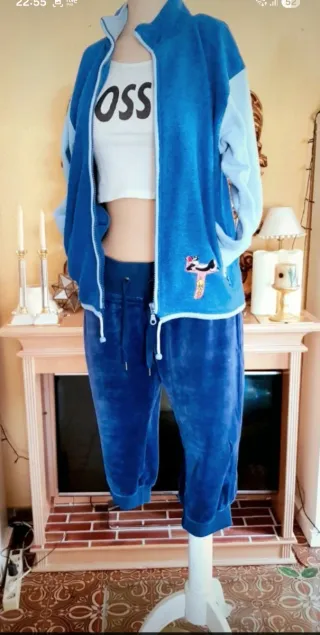 Chaqueta polar azul cómoda y divertida