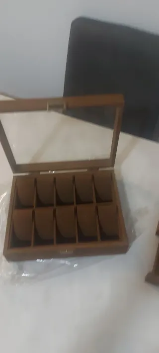 Scatola porta orologi in legno con coperchio trasp