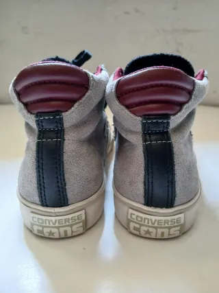 Converse size 37,5 in pelle scamosciata