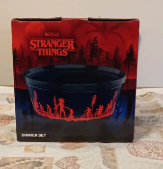 Dinner Set Collezione Stranger Things Netflix