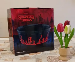 Dinner Set Collezione Stranger Things Netflix