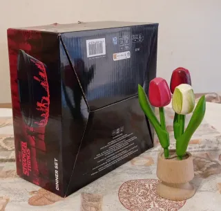 Dinner Set Collezione Stranger Things Netflix