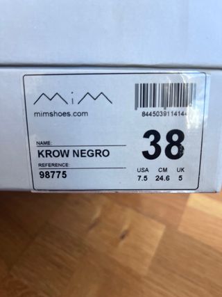 Botines negros de cuero